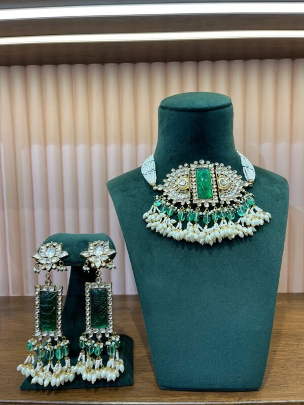 Pacchi Kundan Choker 1050