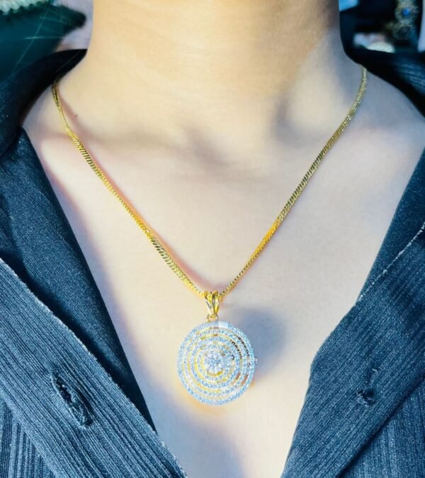 Ad Pendant Set