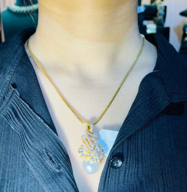 Ad Pendant Set